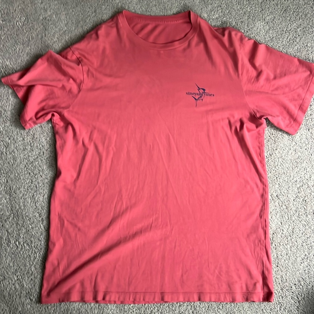 Men’s vineyard vines T shirt